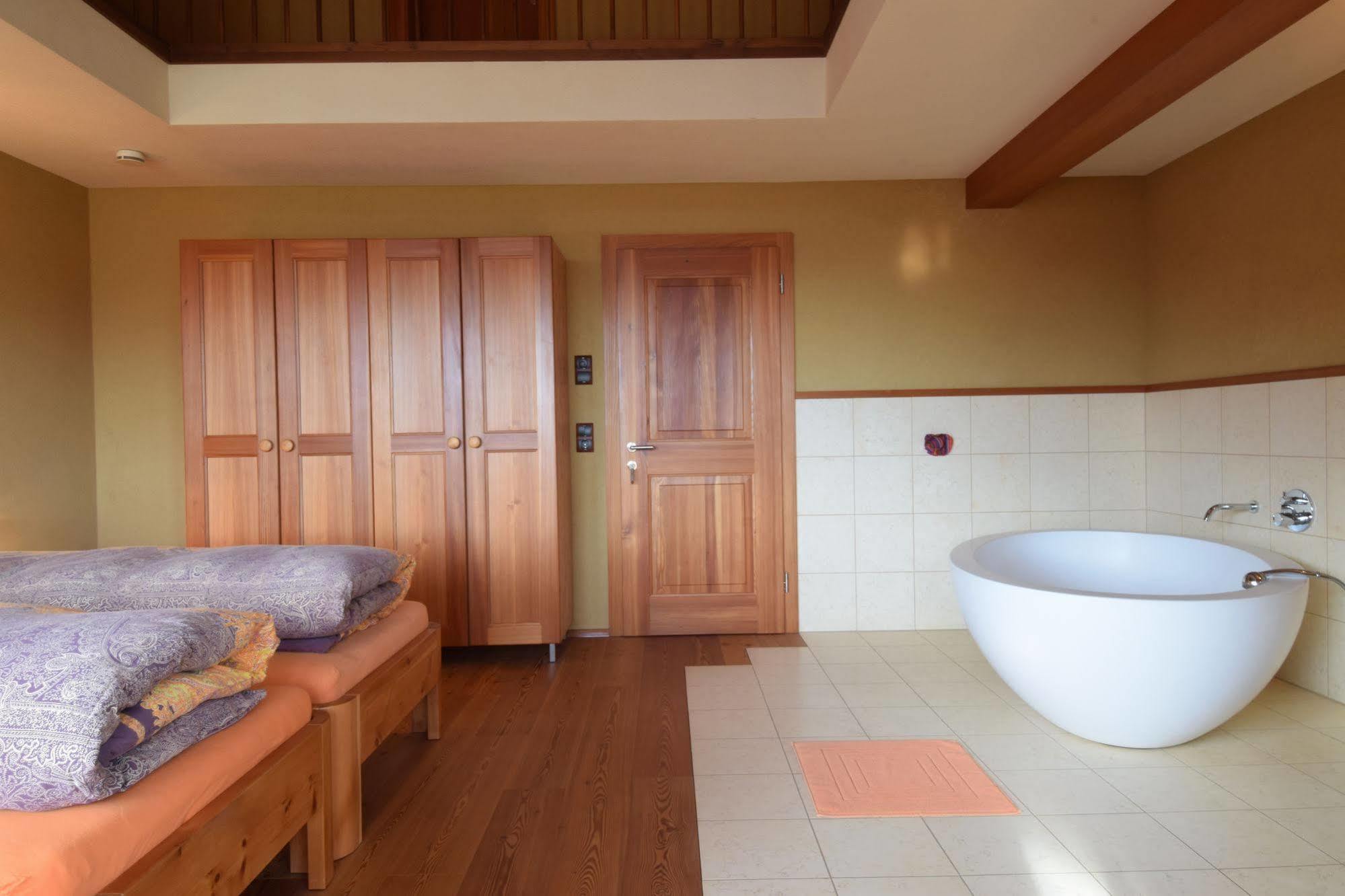 Yoga Hotell Feldkirch Exteriör bild